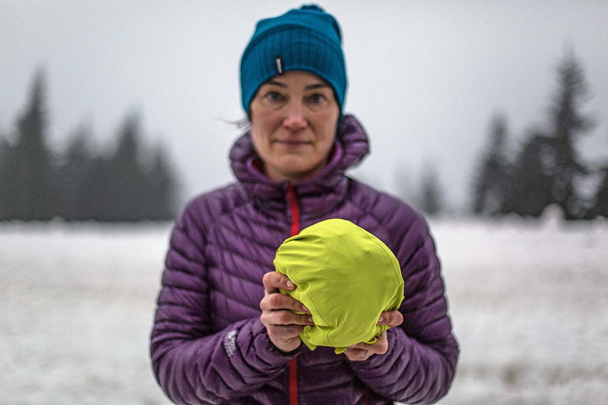 Women's ski jacket (Patagonia SnowDrifter packed size)